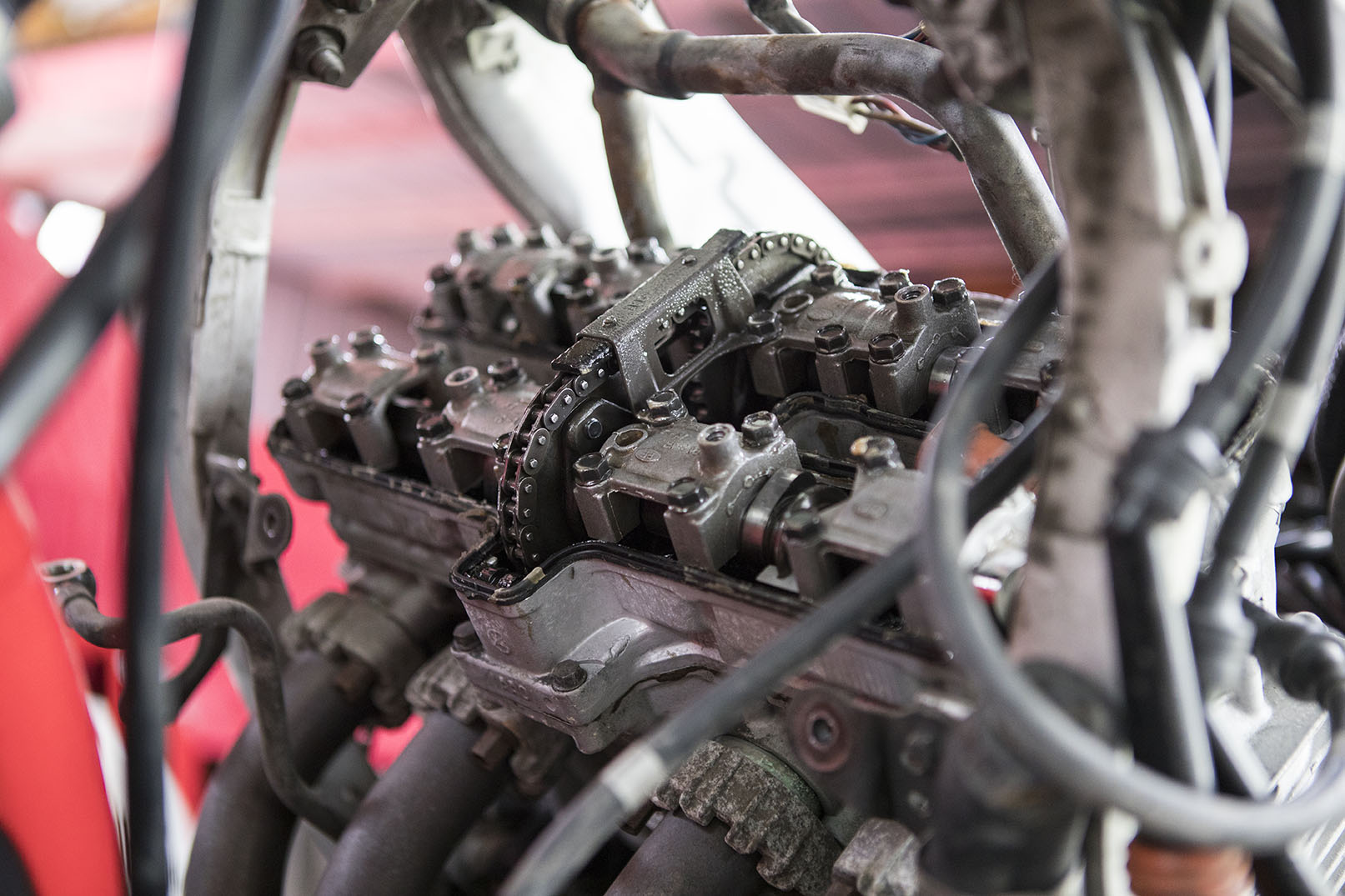 Yamaha FZR1000 project bike